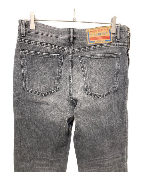 DIESEL（ディーゼル）DIESEL (ディーゼル) デニムパンツ インディゴ サイズ:30の古着・服飾アイテム