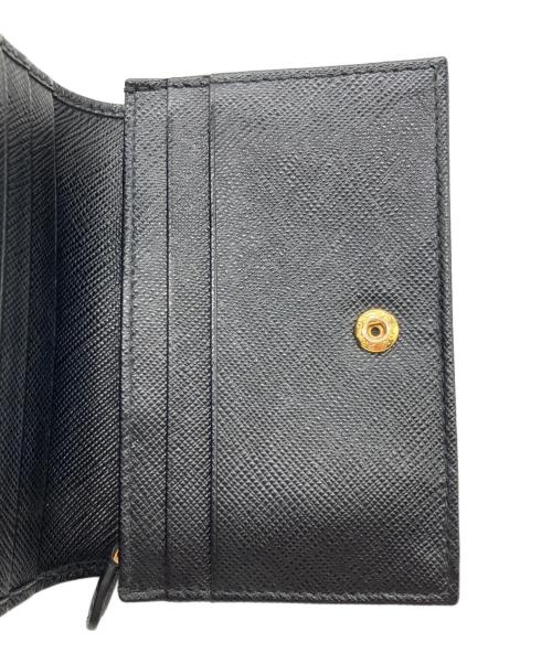 PRADA（プラダ）PRADA (プラダ) 2つ折り財布 ブラックの古着・服飾アイテム