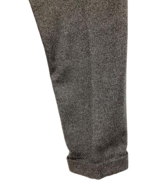 COMOLI（コモリ）COMOLI (コモリ) タックスラックス グレー サイズ:2の古着・服飾アイテム