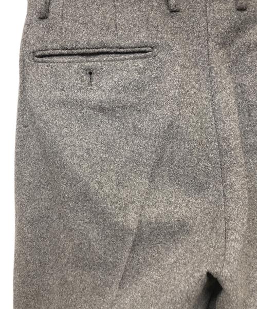 COMOLI（コモリ）COMOLI (コモリ) タックスラックス グレー サイズ:2の古着・服飾アイテム