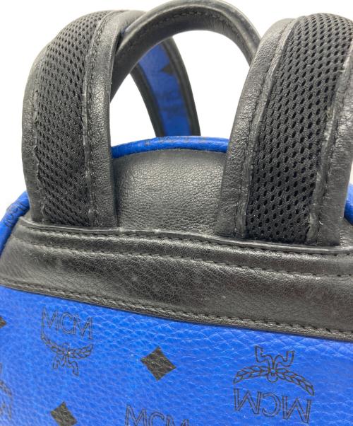 MCM（エムシーエム）MCM (エムシーエム) スタッズリュック ブルーの古着・服飾アイテム