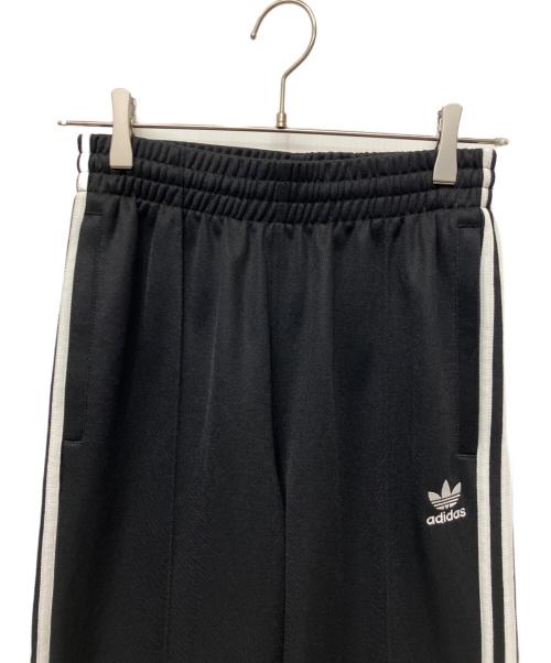 adidas（アディダス）adidas (アディダス) バギーフィットファイヤーバードトラックパンツ ブラック サイズ:XSの古着・服飾アイテム