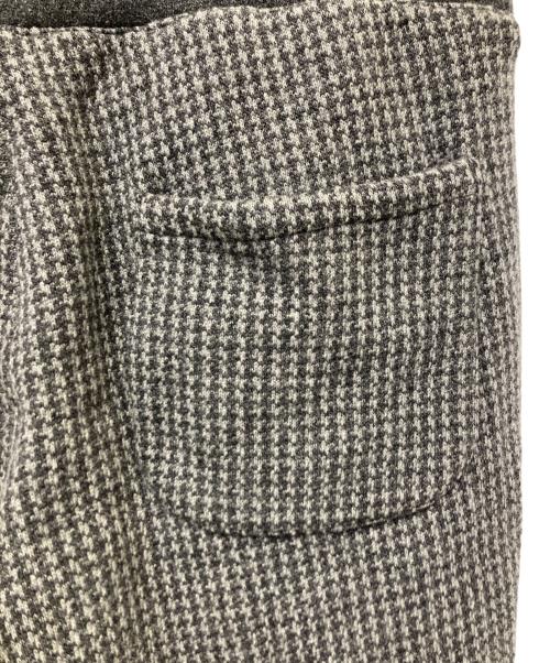 1piu1uguale3（ウノピュウノウグァーレトレ）1piu1uguale3 (ウノピュウノウグァーレトレ) イージーパンツ グレー サイズ:Ⅳの古着・服飾アイテム