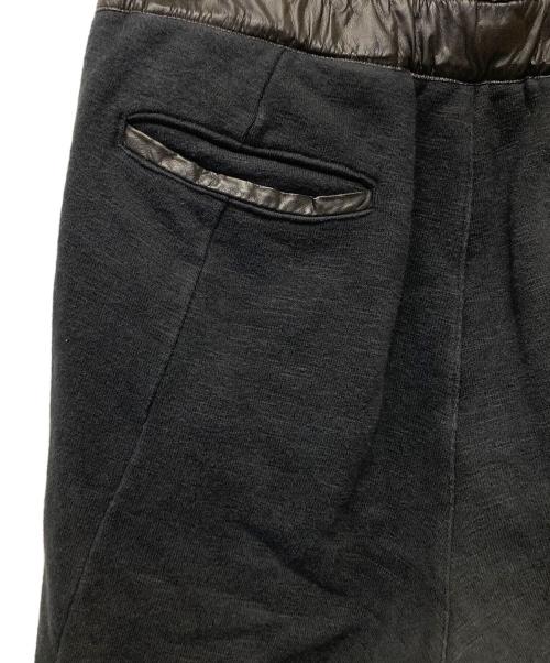 ISAMU KATAYAMA BACKLASH（イサムカタヤマ・バックラッシュ）ISAMU KATAYAMA BACKLASH (イサムカタヤマ・バックラッシュ) パンツ ブラック サイズ:Lの古着・服飾アイテム