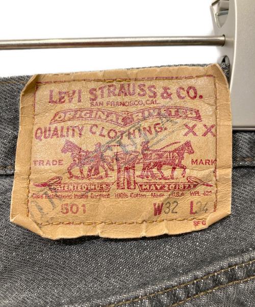 LEVI'S（リーバイス）LEVI'S (リーバイス) デニムパンツ ブラック サイズ:32の古着・服飾アイテム