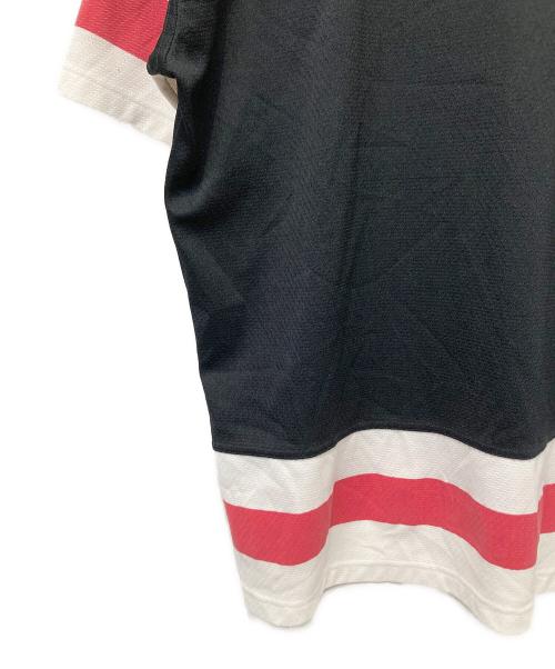 adidas（アディダス）adidas (アディダス) 半袖カットソー ブラック×ホワイト×レッド サイズ:XXLの古着・服飾アイテム