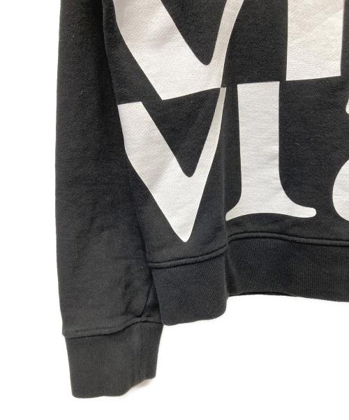 Maison Margiela（メゾンマルジェラ）Maison Margiela (メゾンマルジェラ) ロゴプリントスウェットトレーナー ブラック サイズ:Lの古着・服飾アイテム