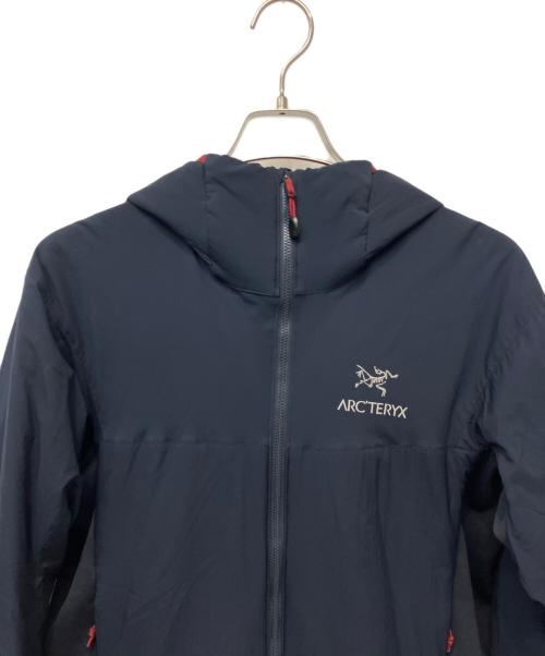 ARC'TERYX（アークテリクス）ARC'TERYX (アークテリクス) ATOM AR HOODY ブルー サイズ:Mの古着・服飾アイテム