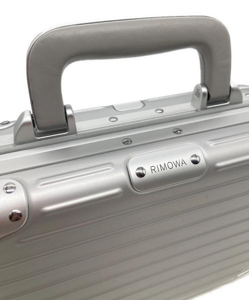 RIMOWA（リモワ）RIMOWA (リモワ) ショルダーバッグ シルバーの古着・服飾アイテム