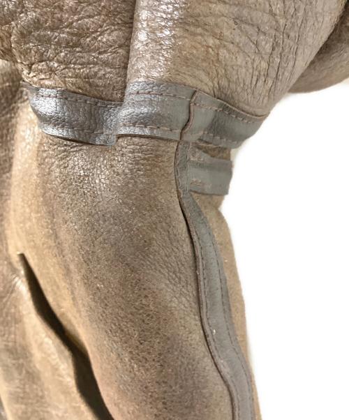 AVIREX（アヴィレックス）AVIREX (アヴィレックス) B-3ムートンフライトジャケット ブラウン サイズ:44の古着・服飾アイテム