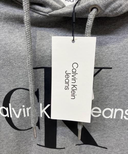 Calvin Klein Jeans（カルバンクラインジーンズ）Calvin Klein Jeans (カルバンクラインジーンズ) パーカー グレー サイズ:L 未使用品の古着・服飾アイテム