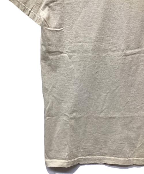 stussy（ステューシー）stussy (ステューシー) Tシャツ ベージュ サイズ:Sの古着・服飾アイテム