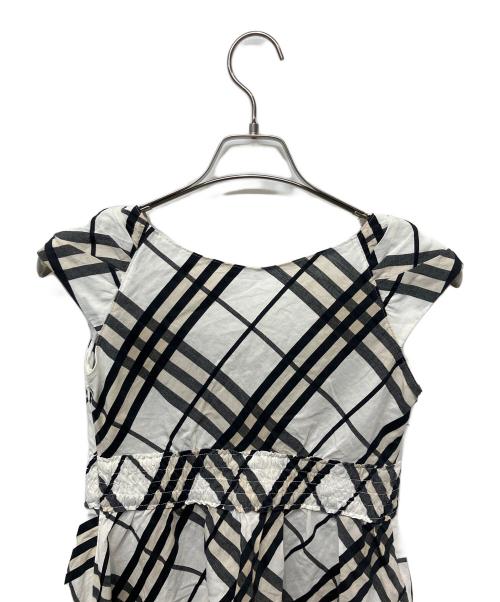 BURBERRY BLUE LABEL（バーバリー ブルー レーベル）BURBERRY BLUE LABEL (バーバリー ブルー レーベル) ノースリーブブラウス ホワイト×ブラック サイズ:38の古着・服飾アイテム