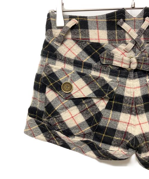 BURBERRY BLUE LABEL（バーバリー ブルー レーベル）BURBERRY BLUE LABEL (バーバリー ブルー レーベル) ショートパンツ サイズ:38の古着・服飾アイテム