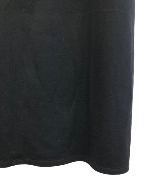 BLUE LABEL CRESTBRIDGE（ブルーレーベルクレストブリッジ）BLUE LABEL CRESTBRIDGE (ブルーレーベルクレストブリッジ) ノースリーブブラウス ブラック×レッド サイズ:38の古着・服飾アイテム