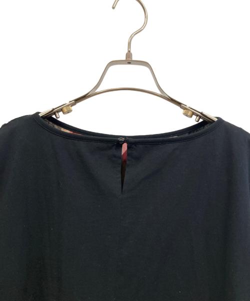 BLUE LABEL CRESTBRIDGE（ブルーレーベルクレストブリッジ）BLUE LABEL CRESTBRIDGE (ブルーレーベルクレストブリッジ) ノースリーブブラウス ブラック×レッド サイズ:38の古着・服飾アイテム