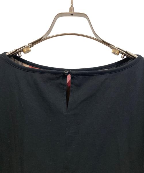 BLUE LABEL CRESTBRIDGE（ブルーレーベルクレストブリッジ）BLUE LABEL CRESTBRIDGE (ブルーレーベルクレストブリッジ) ノースリーブブラウス ブラック×レッド サイズ:38の古着・服飾アイテム