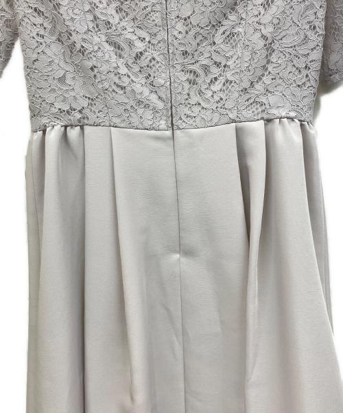 23区（ニジュウサンク）23区 (ニジュウサンク) 半袖ワンピース グレー サイズ:34 未使用品の古着・服飾アイテム