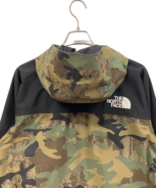 THE NORTH FACE（ザ ノース フェイス）THE NORTH FACE (ザ ノース フェイス) NOVELTY MOUNTAIN LIGHT JACKET ブラック×グリーン サイズ:Lの古着・服飾アイテム