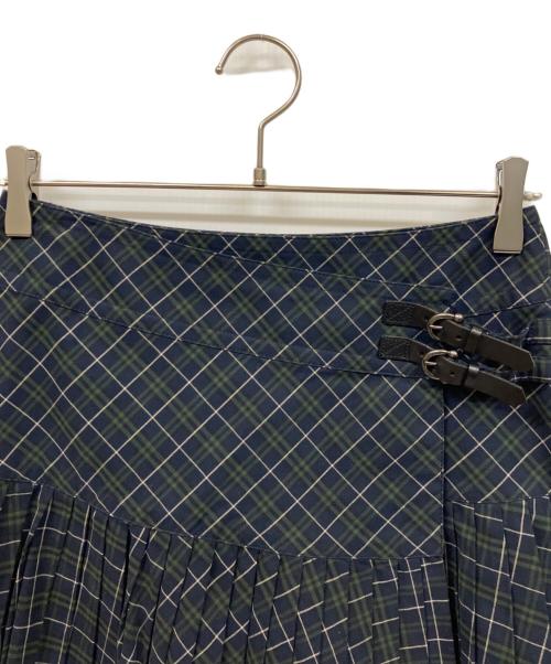 BURBERRY BLUE LABEL（バーバリー ブルー レーベル）BURBERRY BLUE LABEL (バーバリー ブルー レーベル) スカート グリーン サイズ:38の古着・服飾アイテム