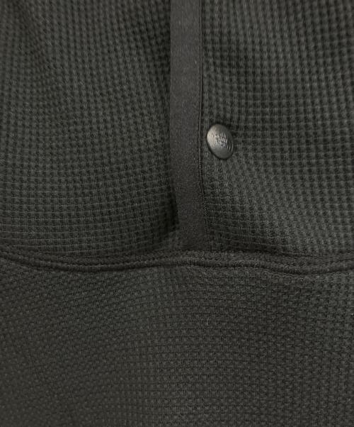 THE NORTH FACE（ザ ノース フェイス）THE NORTH FACE (ザ ノース フェイス) ワッフルフードプルオーバー ブラック サイズ:M 未使用品の古着・服飾アイテム