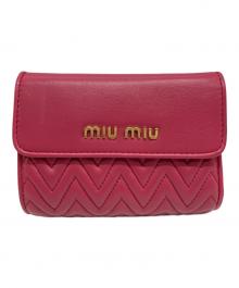 MIU MIU（ミュウミュウ）の古着「3つ折り財布」｜ピンク