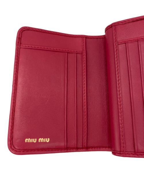 MIU MIU（ミュウミュウ）MIU MIU (ミュウミュウ) 3つ折り財布 ピンクの古着・服飾アイテム