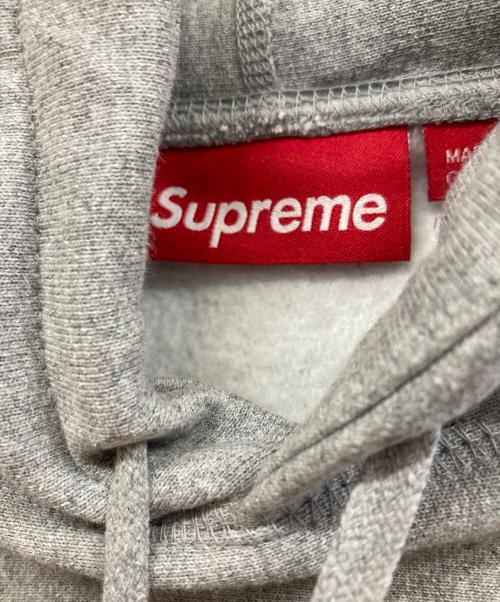 SUPREME（シュプリーム）SUPREME (シュプリーム) プルオーバーパーカー グレー サイズ:Mの古着・服飾アイテム