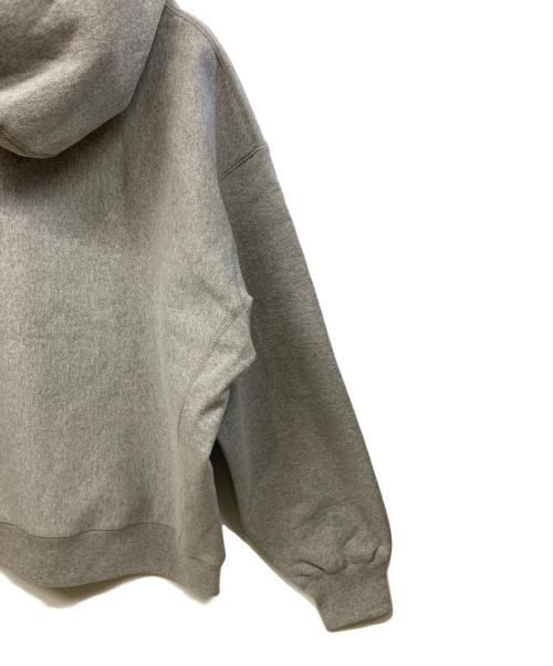 SUPREME（シュプリーム）SUPREME (シュプリーム) プルオーバーパーカー グレー サイズ:Mの古着・服飾アイテム