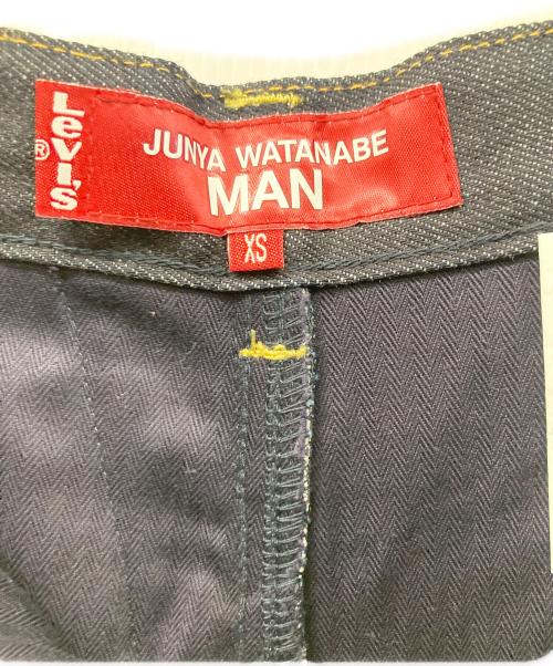 JUNYA WATANABE MAN（ジュンヤワタナベマン）JUNYA WATANABE MAN (ジュンヤワタナベマン) LEVI'S (リーバイス) デニムパンツ インディゴ サイズ:XS 未使用品の古着・服飾アイテム