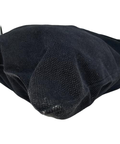 me ISSEY MIYAKE（ミーイッセイ ミヤケ）me ISSEY MIYAKE (ミーイッセイ ミヤケ) 2WAYバッグ(トート＆クラッチ） ブラックの古着・服飾アイテム