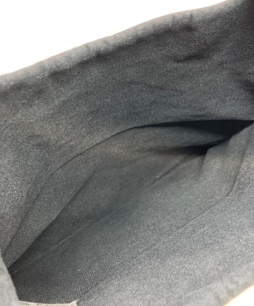 me ISSEY MIYAKE（ミーイッセイ ミヤケ）me ISSEY MIYAKE (ミーイッセイ ミヤケ) 2WAYバッグ(トート＆クラッチ） ブラックの古着・服飾アイテム