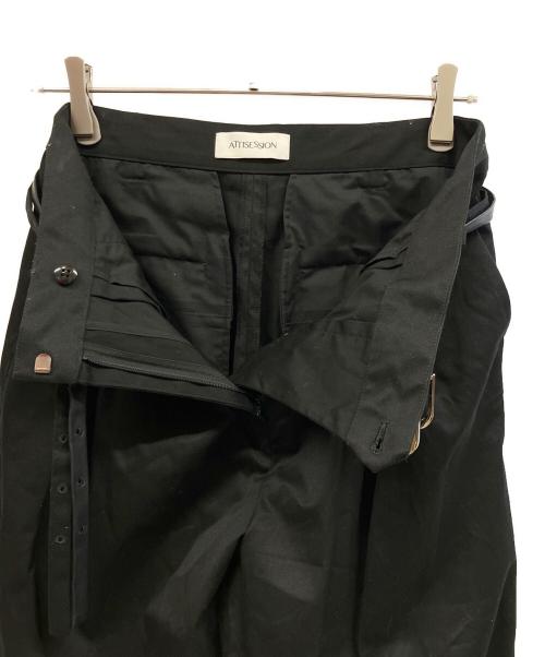 ATTISESSION（アティセッション）ATTISESSION (アティセッション) ストレートパンツ ブラック サイズ:38の古着・服飾アイテム