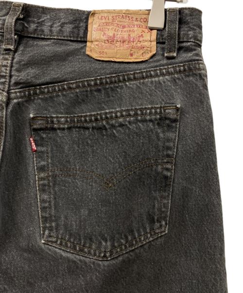 LEVI'S（リーバイス）LEVI'S (リーバイス) 先染めブラックデニムパンツ グレー サイズ:W33×L30の古着・服飾アイテム