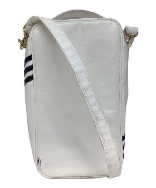 BAPE BY A BATHING APE（ベイプバイアベイシングエイプ）BAPE BY A BATHING APE (ベイプバイアベイシングエイプ) adidas (アディダス) ショルダーバッグ ホワイトの古着・服飾アイテム