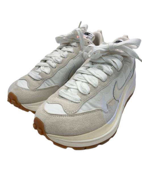 NIKE（ナイキ）NIKE (ナイキ) sacai (サカイ) ローカットスニーカー ホワイト サイズ:26.5の古着・服飾アイテム