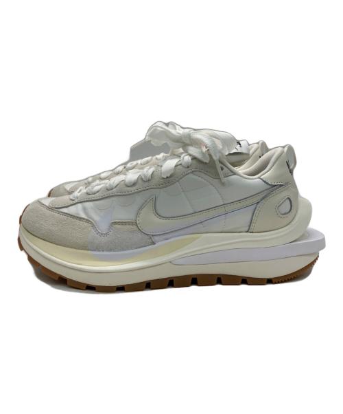 NIKE（ナイキ）NIKE (ナイキ) sacai (サカイ) ローカットスニーカー ホワイト サイズ:26.5の古着・服飾アイテム