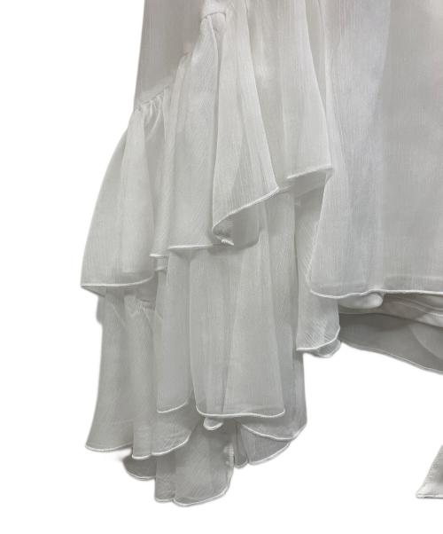 Snidel（スナイデル）Snidel (スナイデル) ラッフルミニセットアップ ホワイトの古着・服飾アイテム