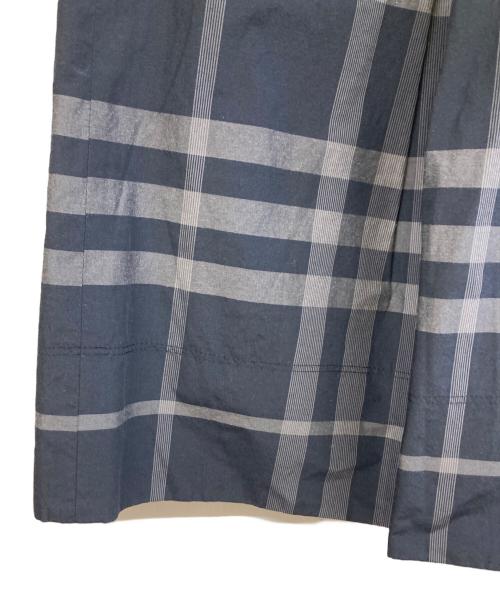 BURBERRY LONDON（バーバリーロンドン）BURBERRY LONDON (バーバリーロンドン) ミディスカート ネイビー サイズ:40の古着・服飾アイテム