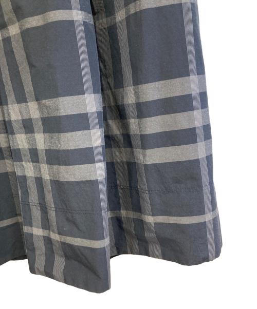 BURBERRY LONDON（バーバリーロンドン）BURBERRY LONDON (バーバリーロンドン) ミディスカート ネイビー サイズ:40の古着・服飾アイテム
