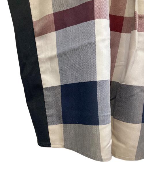 BURBERRY BLUE LABEL（バーバリー ブルー レーベル）BURBERRY BLUE LABEL (バーバリー ブルー レーベル) 半袖カットソー ブラック×ブラウン サイズ:38の古着・服飾アイテム