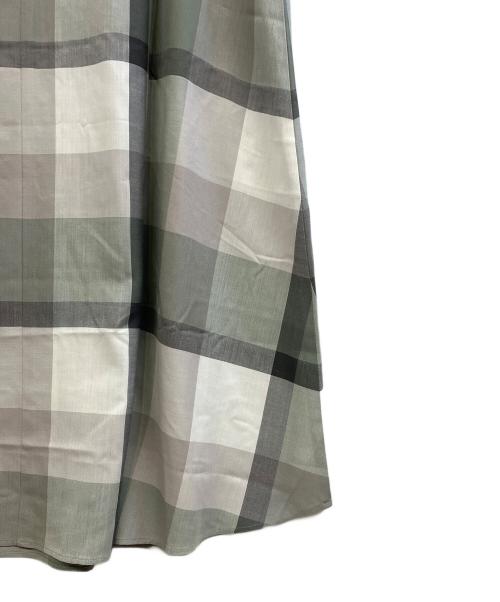 BLUE LABEL CRESTBRIDGE（ブルーレーベルクレストブリッジ）BLUE LABEL CRESTBRIDGE (ブルーレーベルクレストブリッジ) 長袖ワンピース グレー サイズ:38 未使用品の古着・服飾アイテム