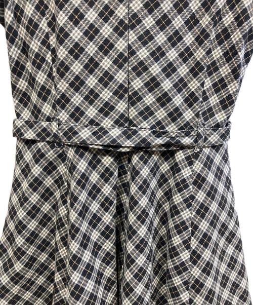 BURBERRY BLUE LABEL（バーバリー ブルー レーベル）BURBERRY BLUE LABEL (バーバリー ブルー レーベル) 半袖ワンピース ブラック サイズ:36の古着・服飾アイテム