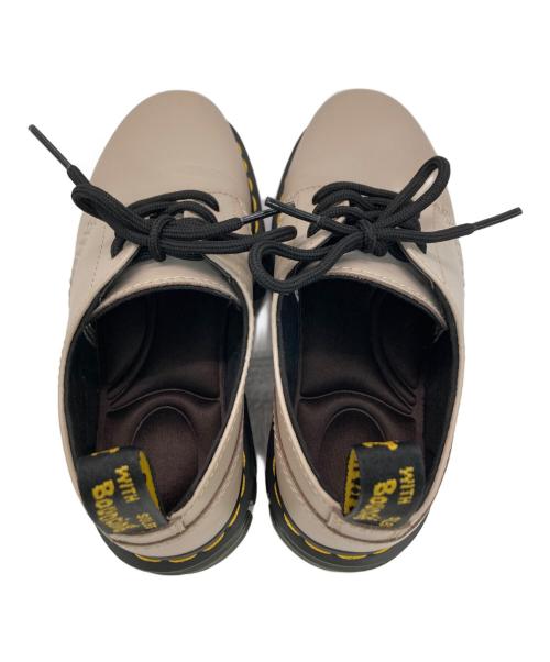 Dr.Martens（ドクターマーチン）Dr.Martens (ドクターマーチン) ドレスシューズ ベージュ サイズ:5(US)の古着・服飾アイテム
