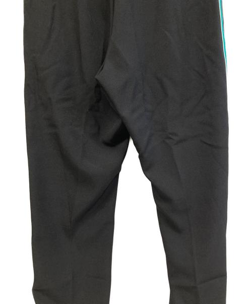 adidas（アディダス）adidas (アディダス) トラックパンツ ブラック×グリーン サイズ:M 未使用品の古着・服飾アイテム