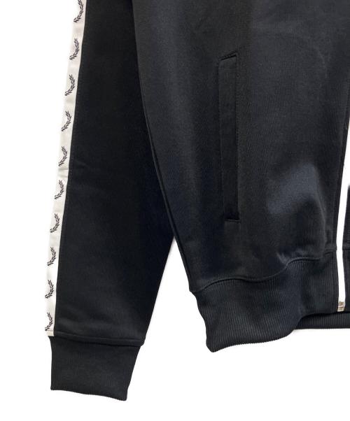 FRED PERRY（フレッドペリー）FRED PERRY (フレッドペリー) テープトラックジャケット ブラック サイズ:XS 未使用品の古着・服飾アイテム