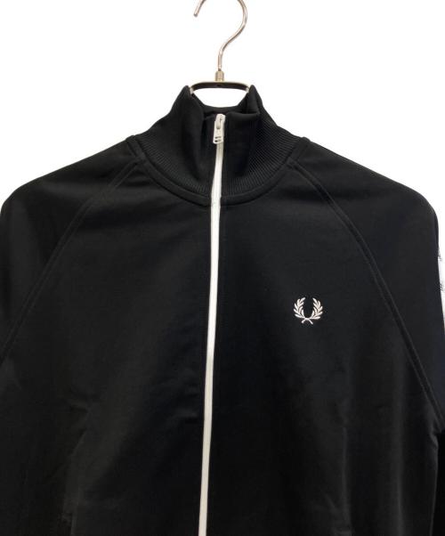 FRED PERRY（フレッドペリー）FRED PERRY (フレッドペリー) テープトラックジャケット ブラック サイズ:XS 未使用品の古着・服飾アイテム