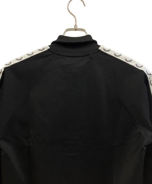 FRED PERRY（フレッドペリー）FRED PERRY (フレッドペリー) テープトラックジャケット ブラック サイズ:XS 未使用品の古着・服飾アイテム