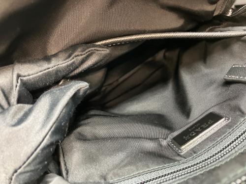 PRADA（プラダ）PRADA (プラダ) ボディーバッグ ブラックの古着・服飾アイテム