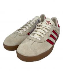 adidas（アディダス）の古着「Gazelle Manchester United Terrace Icons」｜ベージュ×レッド